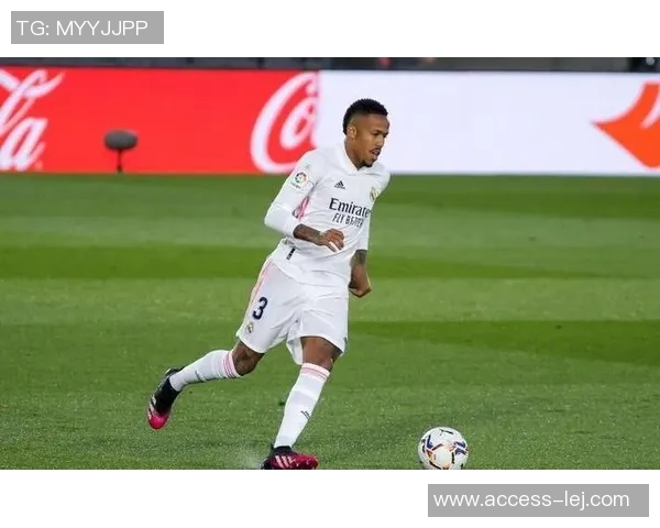 意甲焦点战切尔西与皇马握手言和乌龙球引发争议判罚引热议